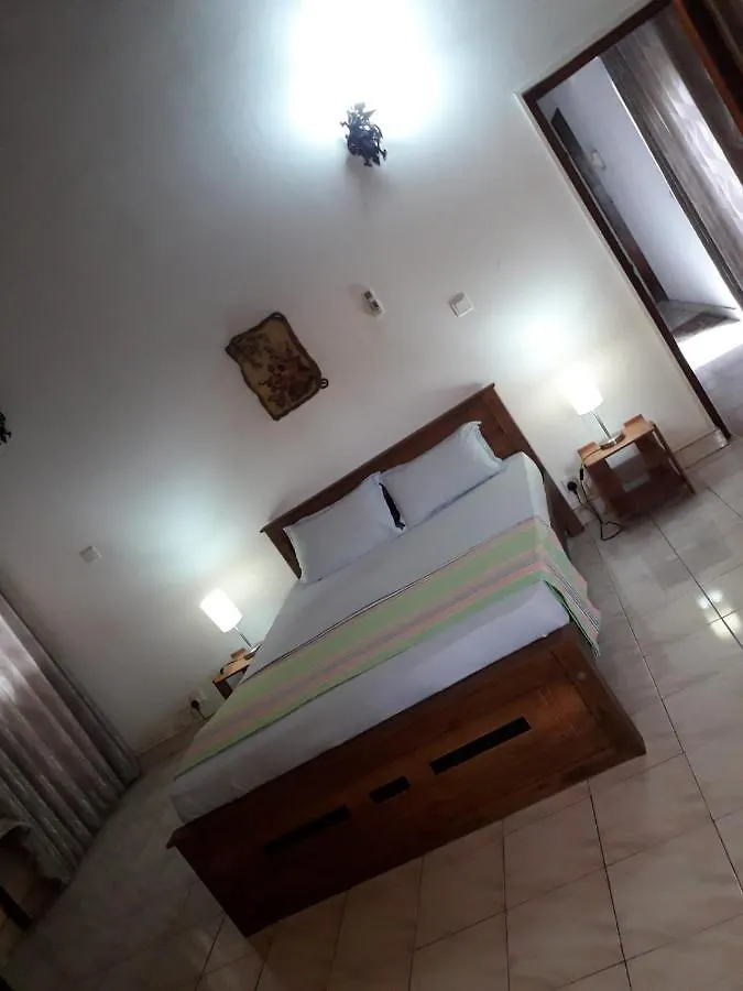 Ceylon Travel And Stay Lodge Battaramulla Guest house