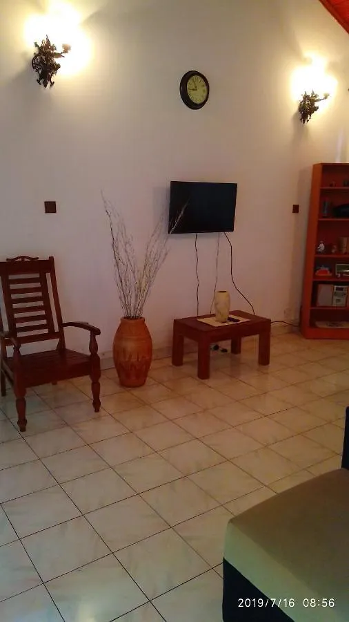 Ceylon Travel And Stay Lodge Battaramulla